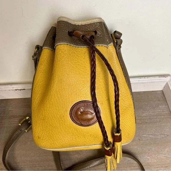 Vtg Dooney & Bourke AWL Teton Drawstring Crossbody Bucket Bag Palomino Yellow - Picture 15 of 15